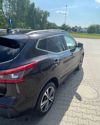 Nissan Qashqai cena 61800 przebieg: 130647, rok produkcji 2017 z Racibórz małe 704